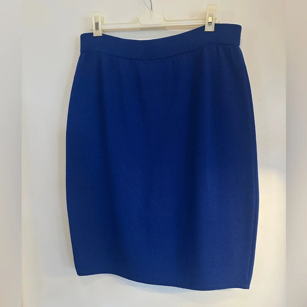 Elegant Blue Women's Knit Pull On Skirt - Size 8